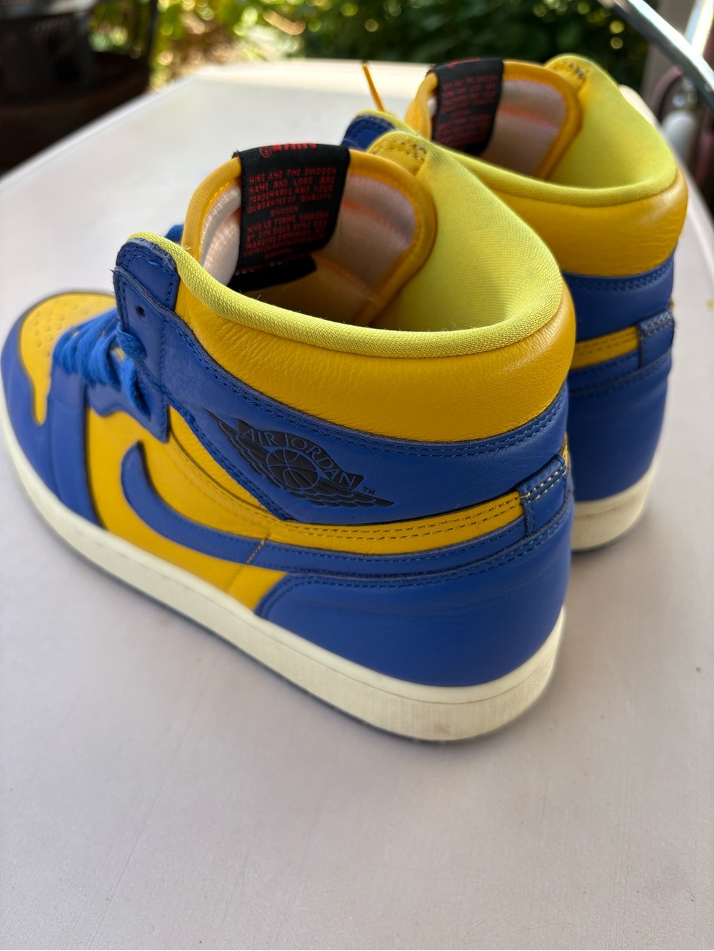Jordan 1 High OG Reverse Laney - Picture 6 of 8